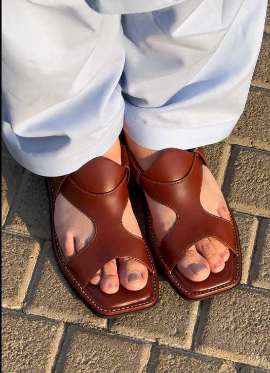 Zalmi Panjedari Chappal Maroon color (کوالٹی پہلے سے زیادہ بہتر) (موسم گرما کے لیے بہترین چپل) (Full Leather) (Parcel Open Allowed) لینے سے پہلے آپ ہماری چپل کی کوالٹی چیک کر سکتے ہیں