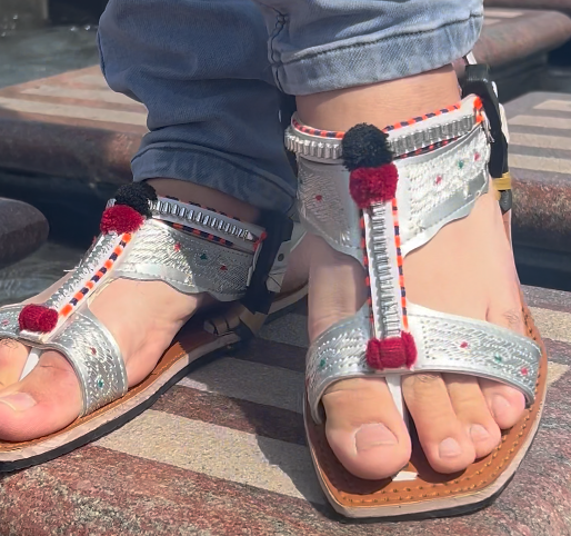 Bannu Silver Chappal