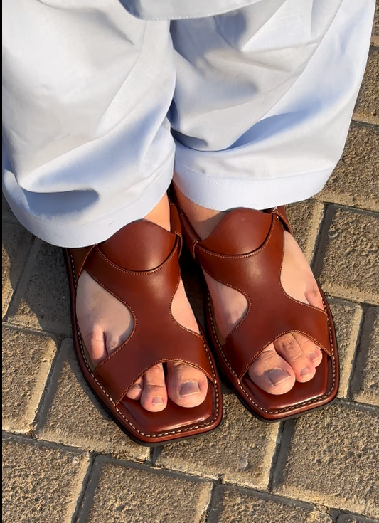 Zalmi Panjedari Chappal Maroon color  (کوالٹی پہلے سے زیادہ بہتر) (Premium Quality) (Full Leather) (Sole Tyre) لینے سے پہلے آپ ہماری چپل کی کوالٹی چیک کر سکتے ہیں